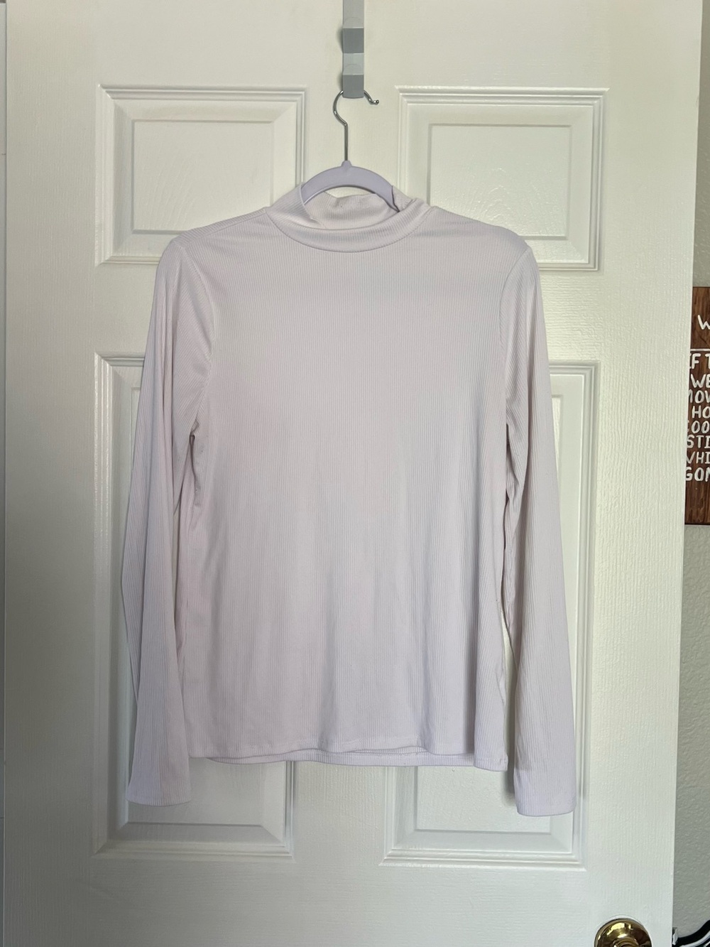 White ribbed long sleeve turtleneck shirt